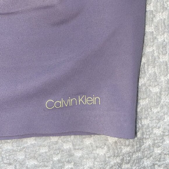 Calvin Klein Women's Invisibles Comfort Seamless Lightly Lined V Neck Bralette B - Picture 2 of 5